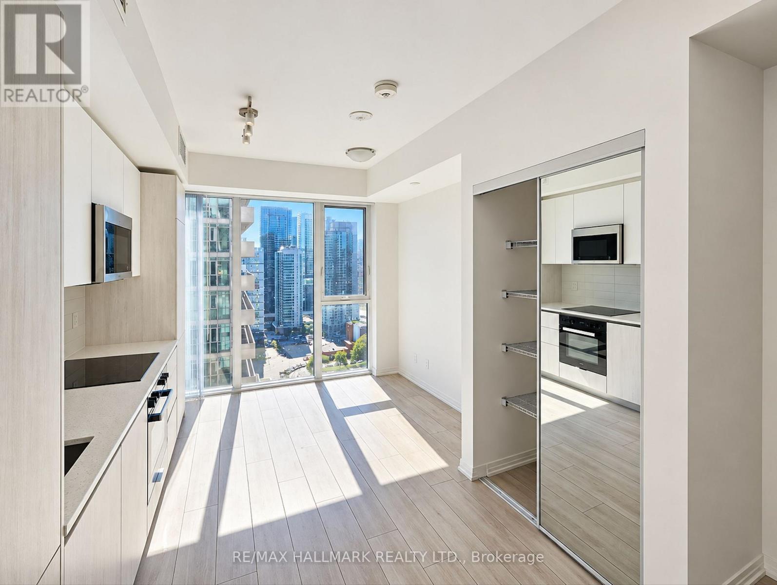 2616 - 400 King Street W, Toronto, Ontario  M5V 0X8 - Photo 9 - C13843478