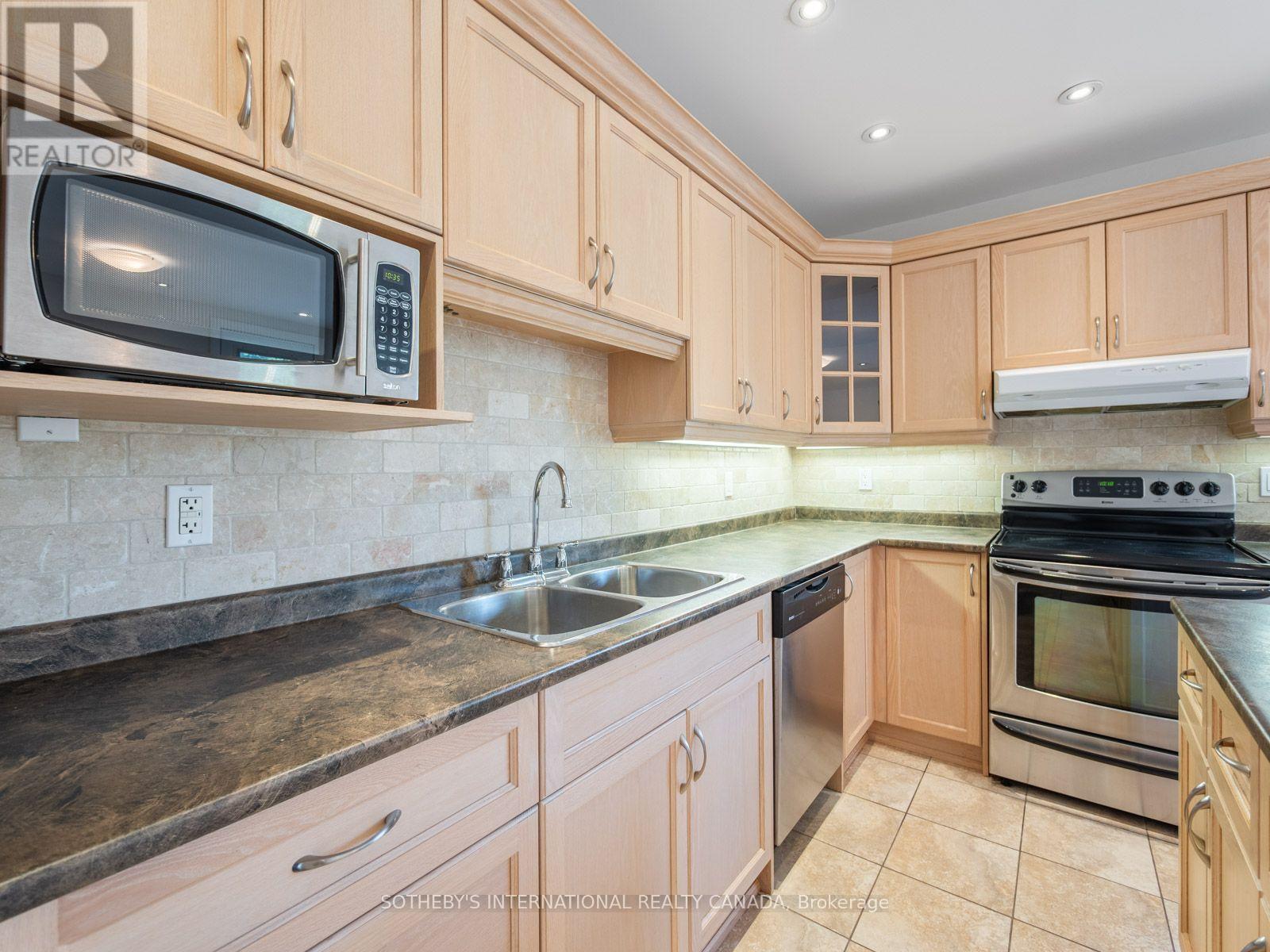187b Claremont Street, Toronto, Ontario  M6J 1V7 - Photo 12 - C13852746