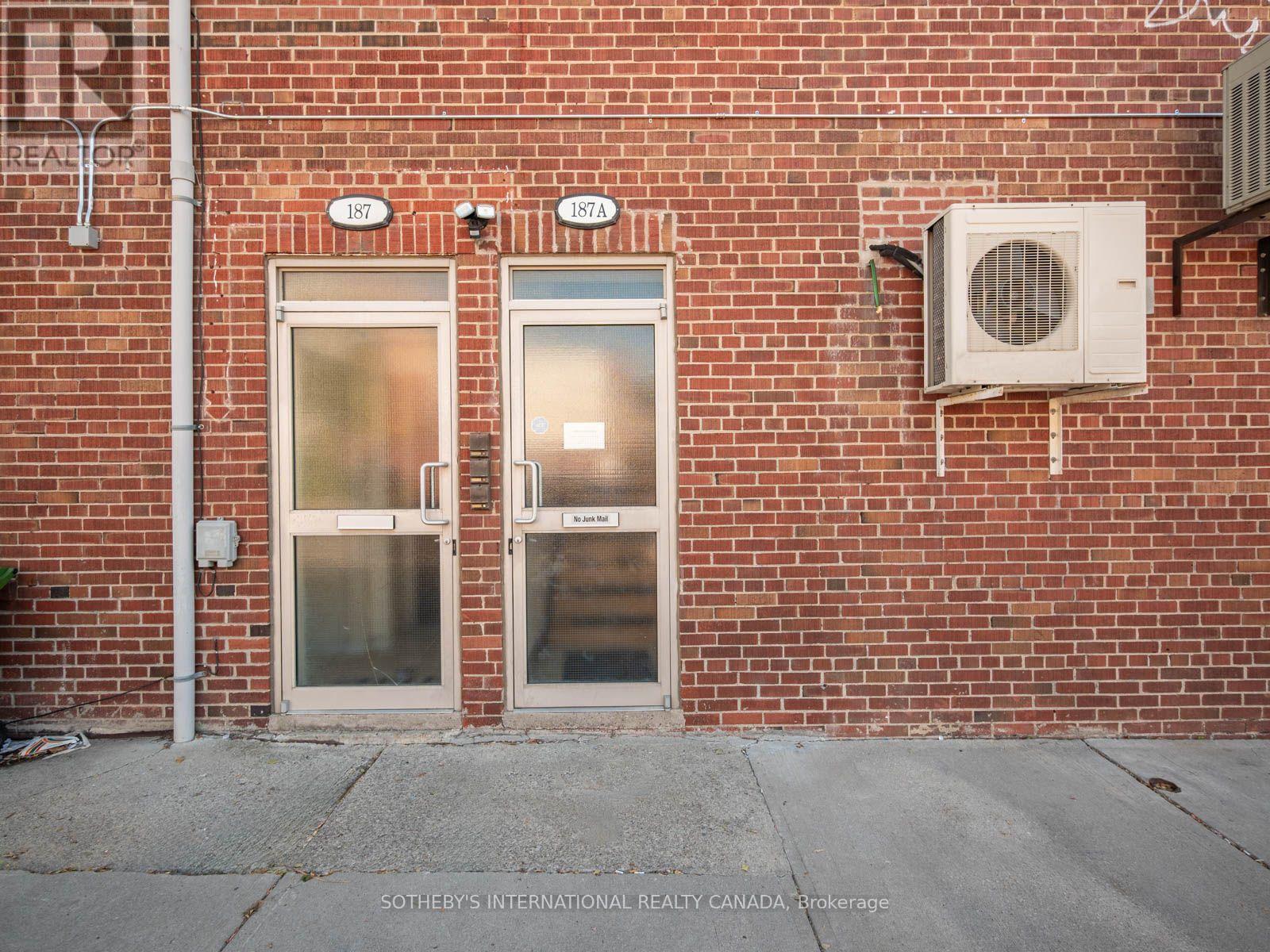 187b Claremont Street, Toronto, Ontario  M6J 1V7 - Photo 3 - C13852746