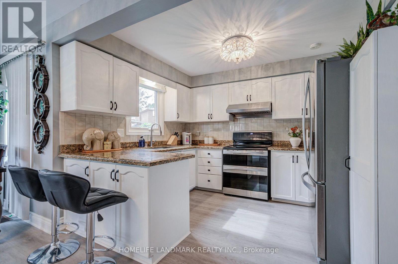 48 Purcell Square, Toronto, Ontario  M1V 3Y3 - Photo 16 - E13852724