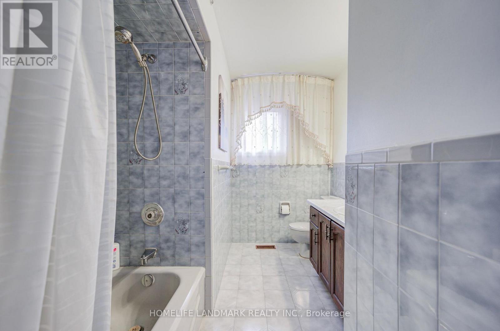 48 Purcell Square, Toronto, Ontario  M1V 3Y3 - Photo 32 - E13852724