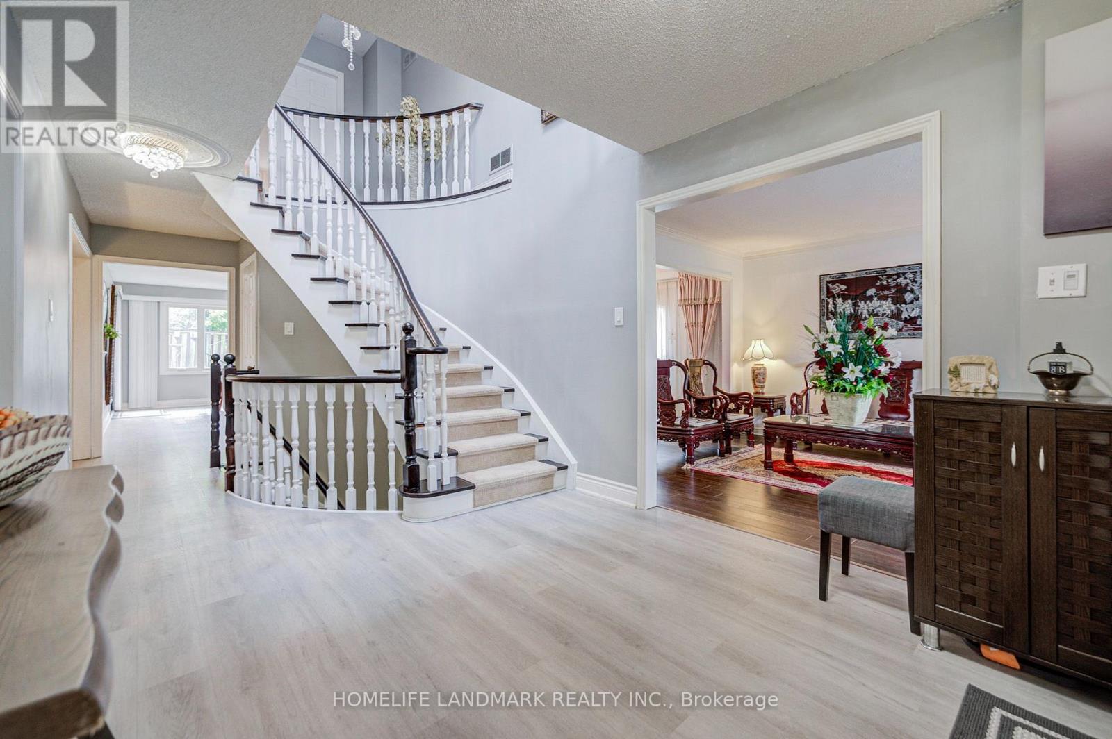 48 Purcell Square, Toronto, Ontario  M1V 3Y3 - Photo 5 - E13852724