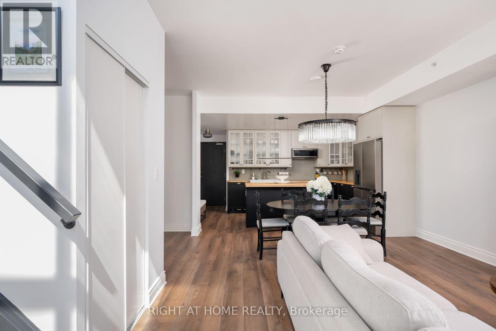 Th10 - 1350 Kingston Road, Toronto, Ontario  M1N 1P9 - Photo 8 - E13852740