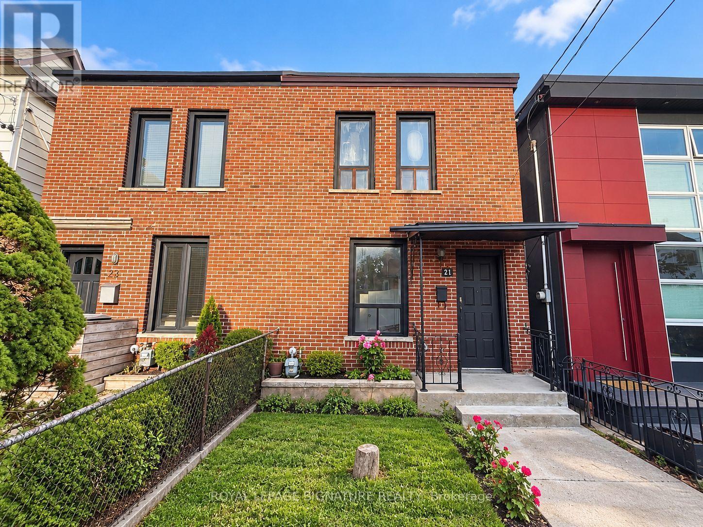 21 VIA ITALIA, Toronto, Ontario