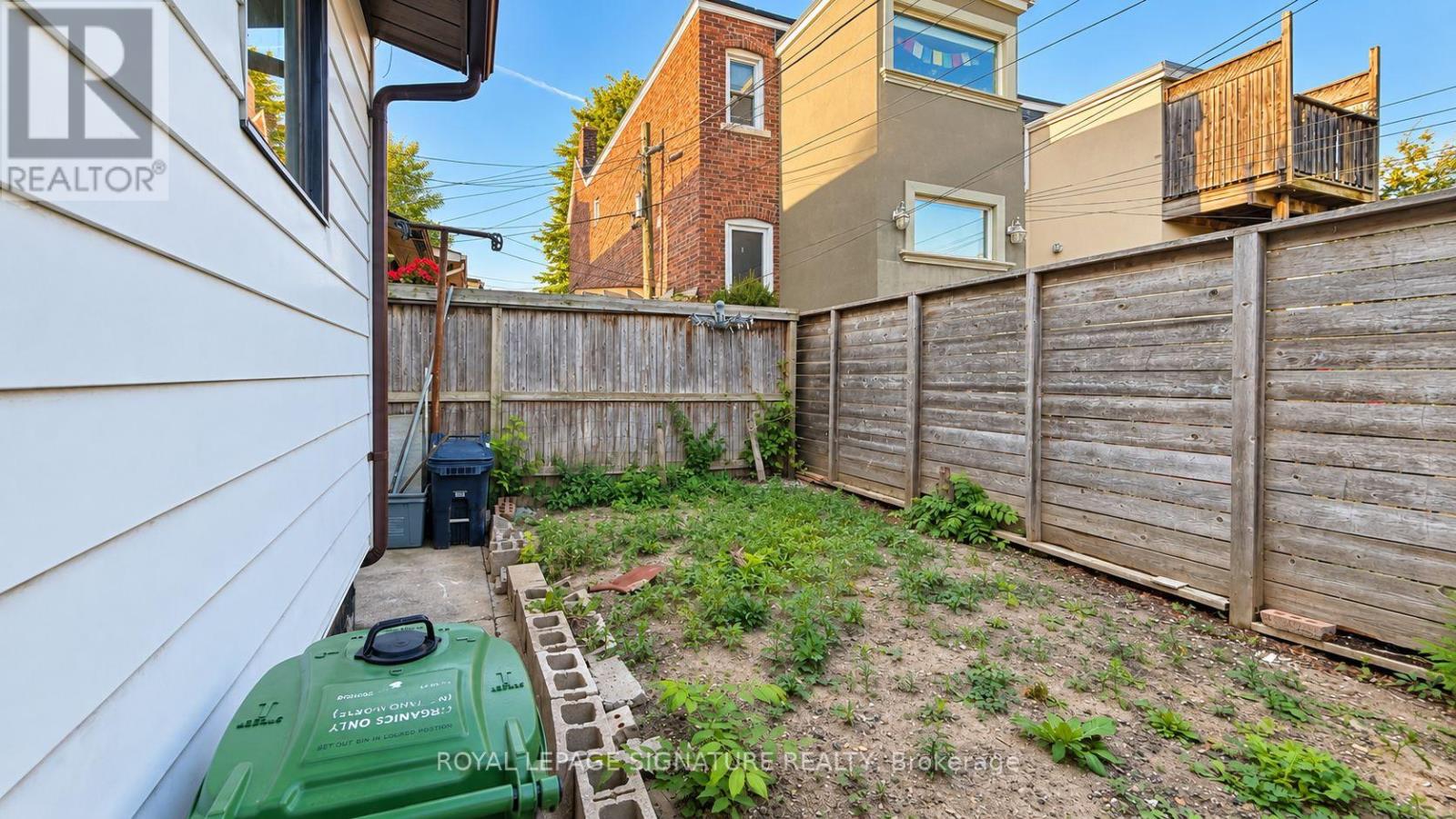 21 Via Italia, Toronto, Ontario  M6H 3R3 - Photo 9 - W13852742