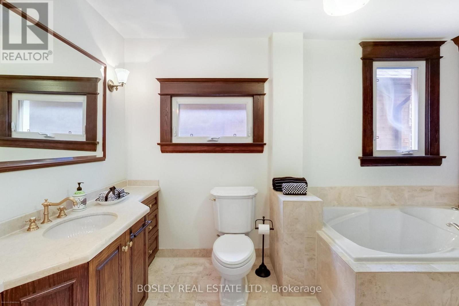 161 Westminster Avenue, Toronto, Ontario  M6R 1N8 - Photo 38 - W13852750