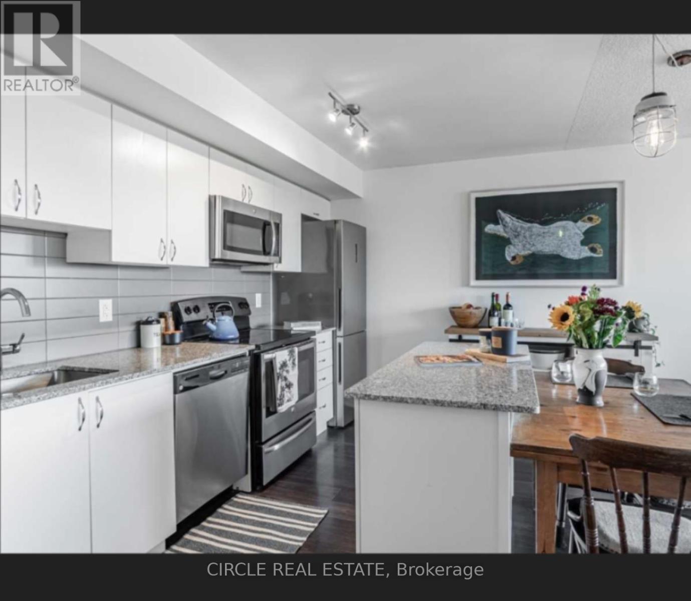 11 Superior Ave Avenue, Toronto, Ontario  M8V 0A7 - Photo 2 - W13852752