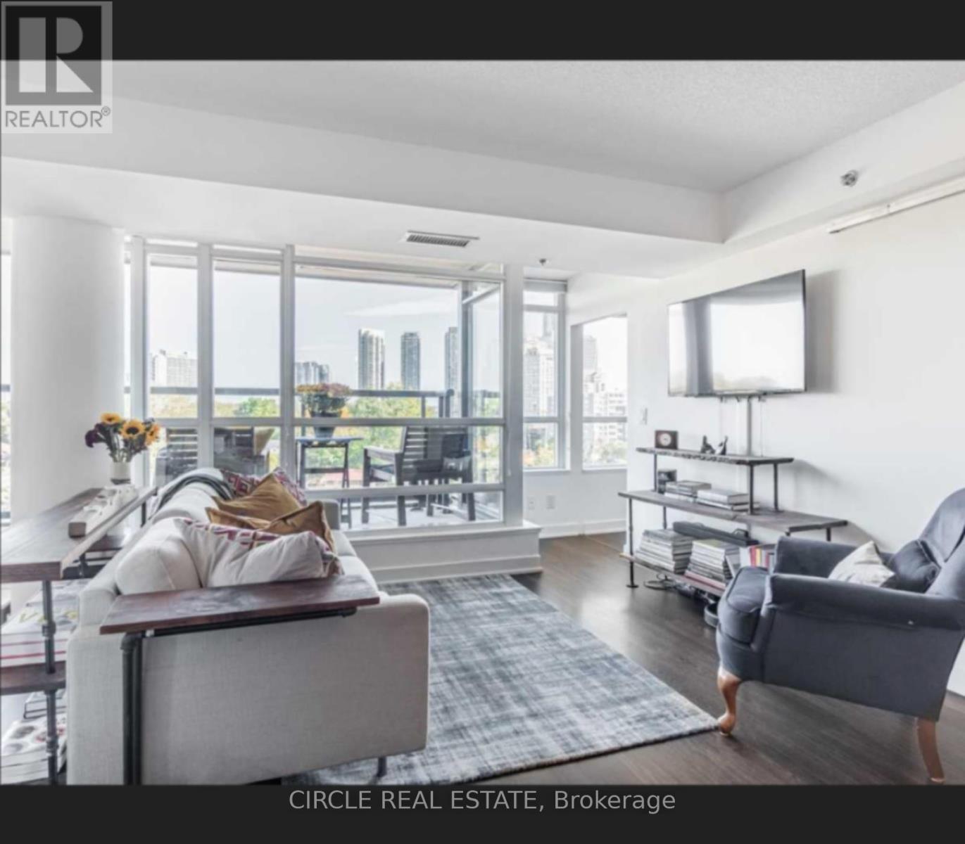 11 Superior Ave Avenue, Toronto, Ontario  M8V 0A7 - Photo 3 - W13852752