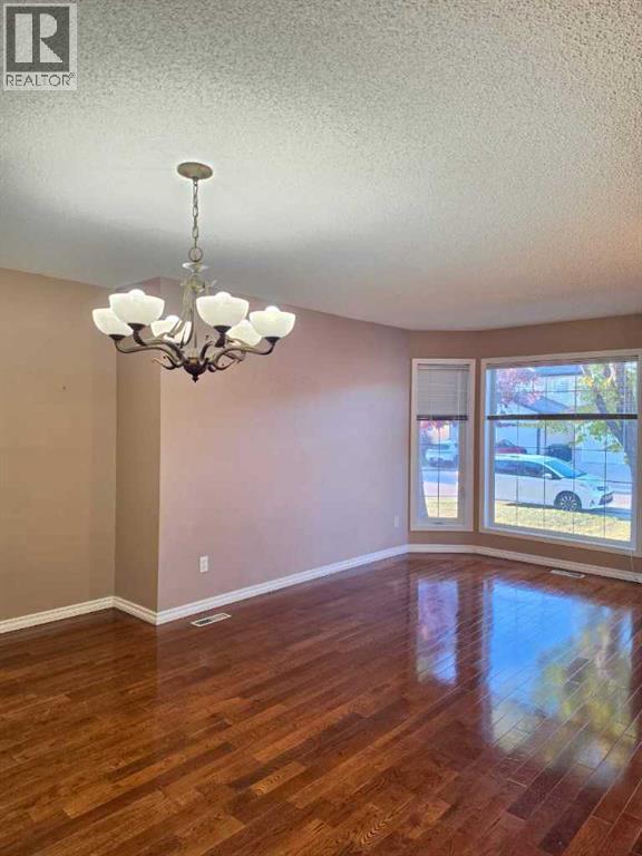 127 Hampstead Circle NW, Calgary, Alberta  T3A 5P3 - Photo 2 - A2328201