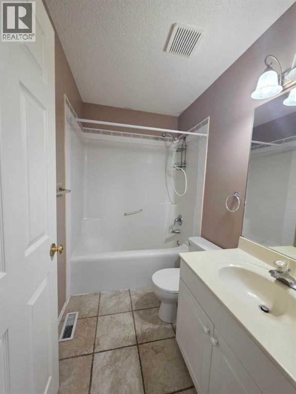127 Hampstead Circle NW, Calgary, Alberta  T3A 5P3 - Photo 13 - A2328201