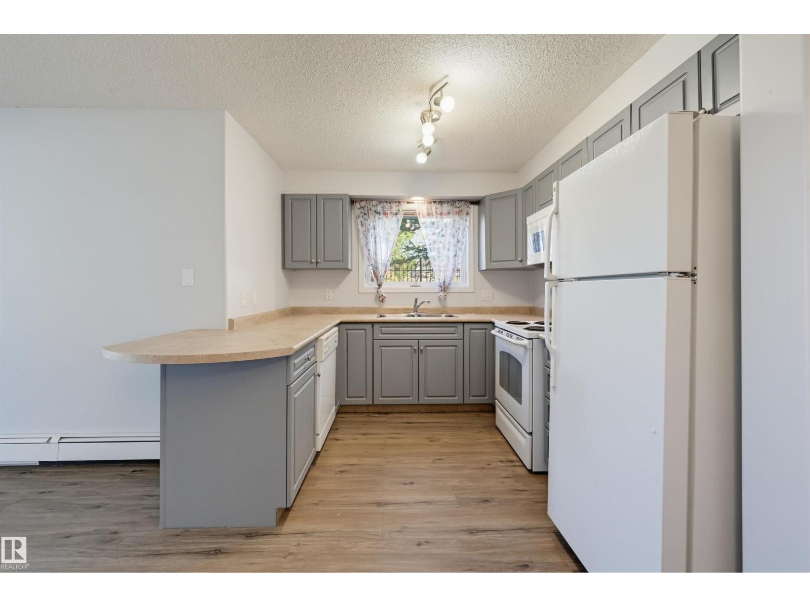 #107 13635 34 ST NW