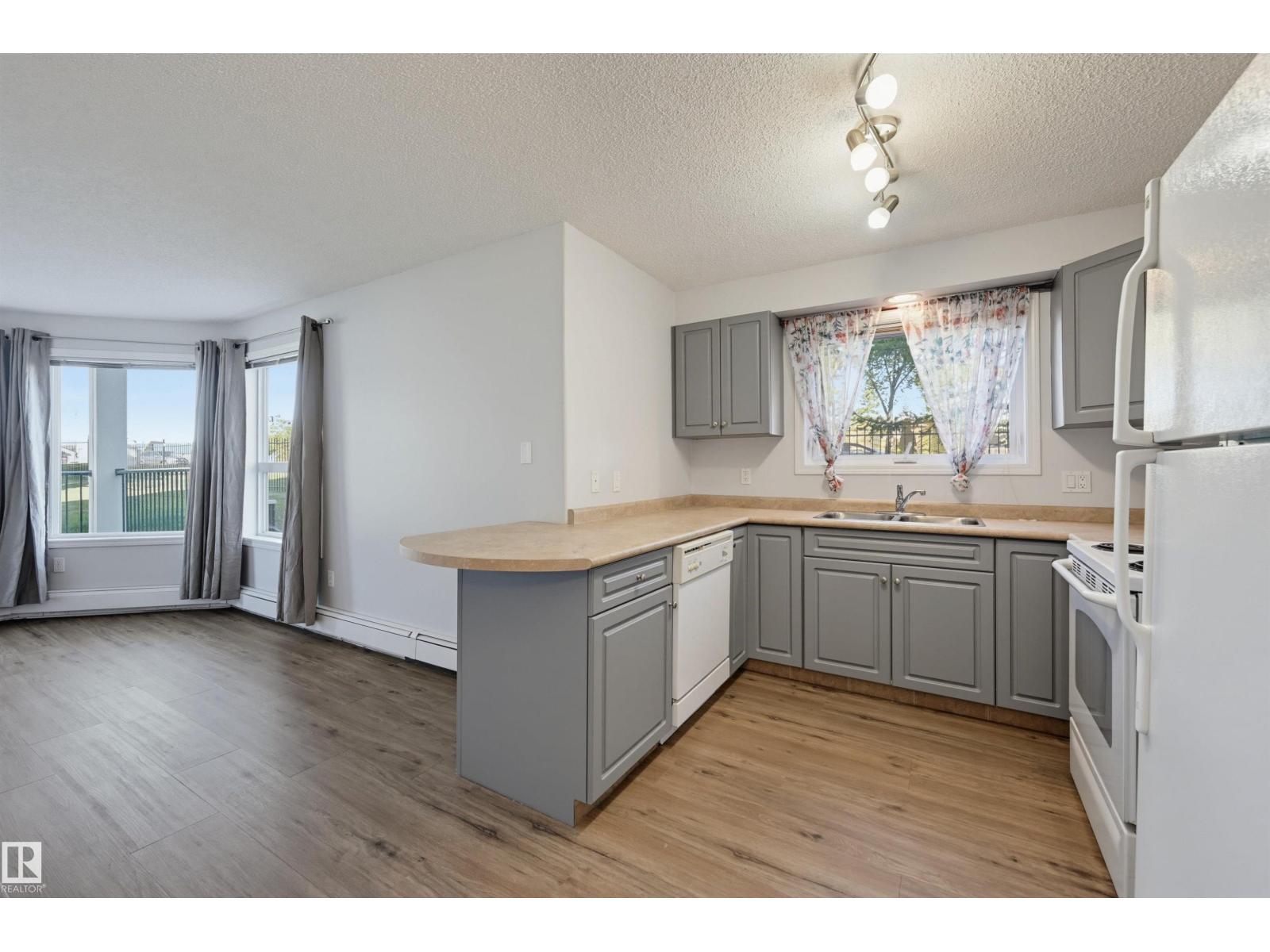 #107 13635 34 ST NW