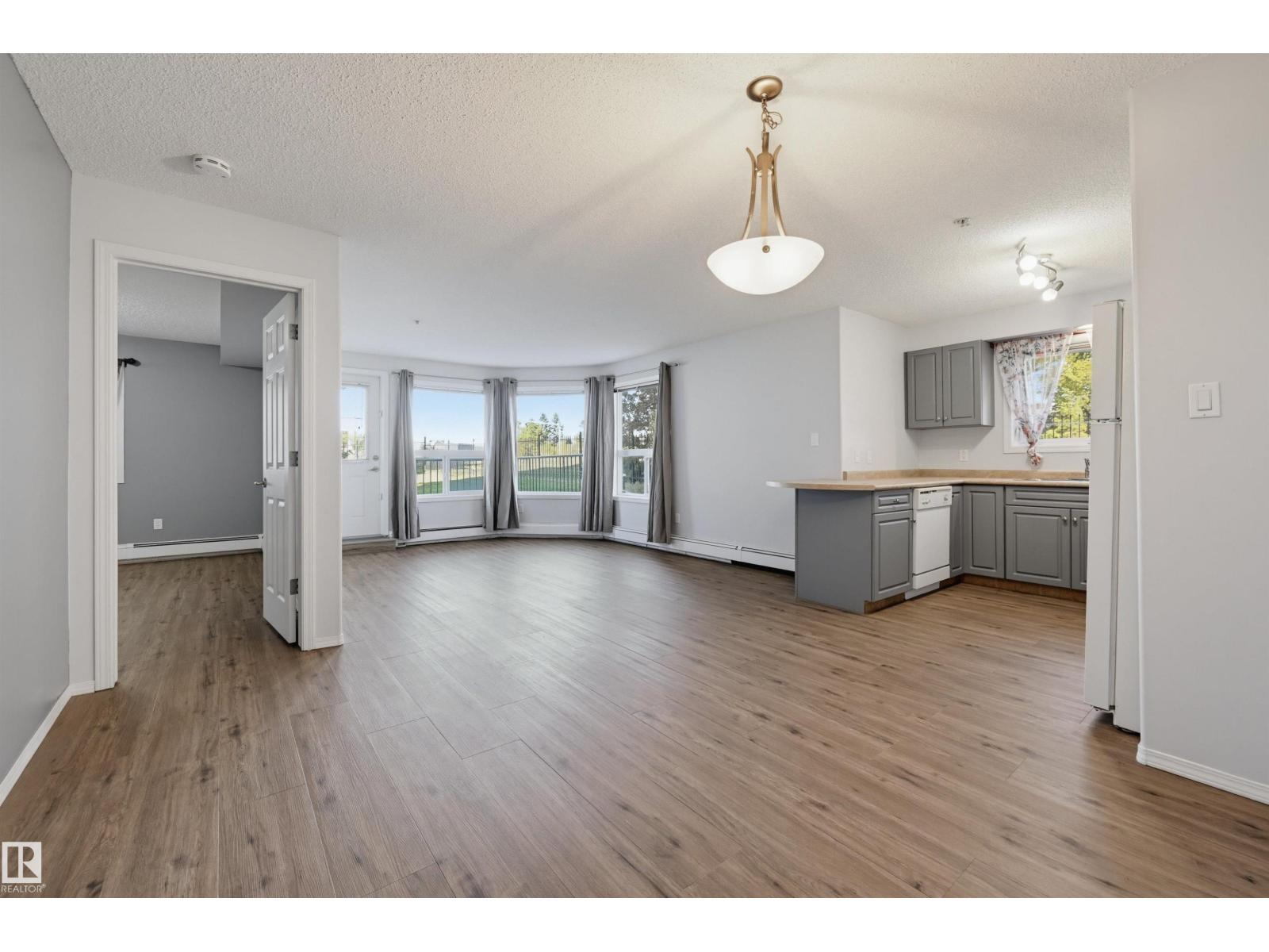 #107 13635 34 ST NW