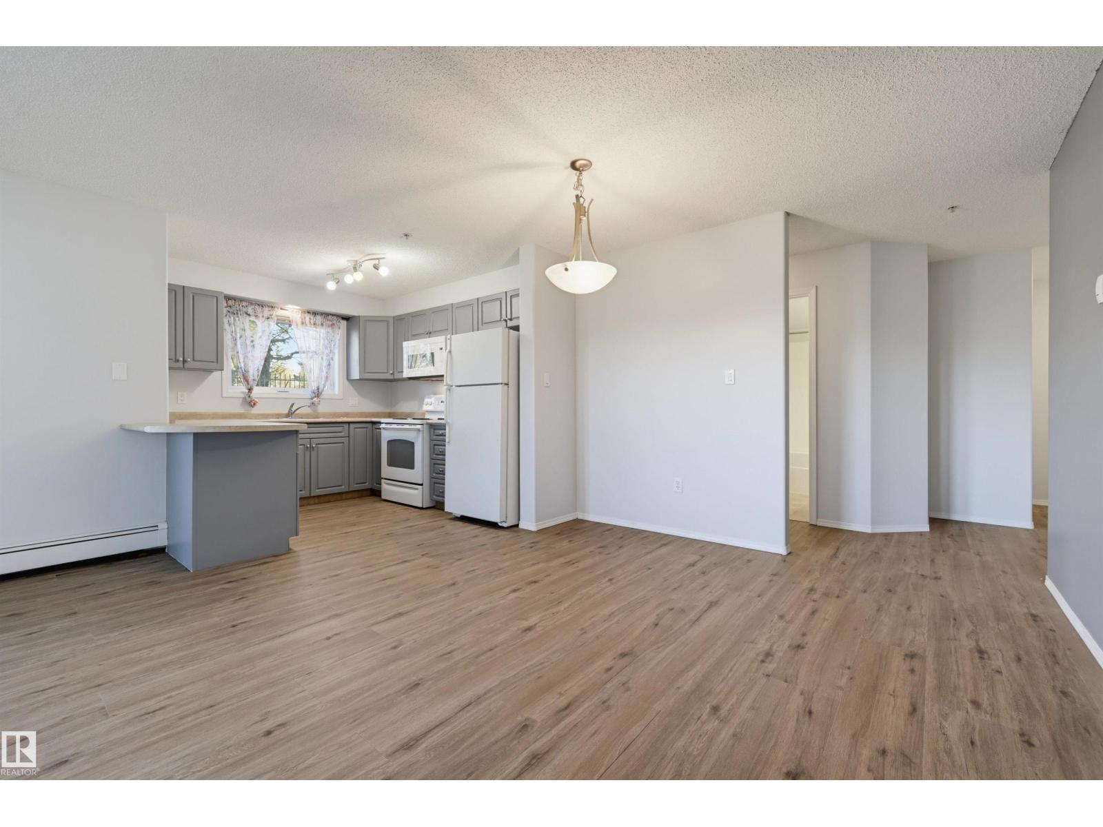#107 13635 34 ST NW