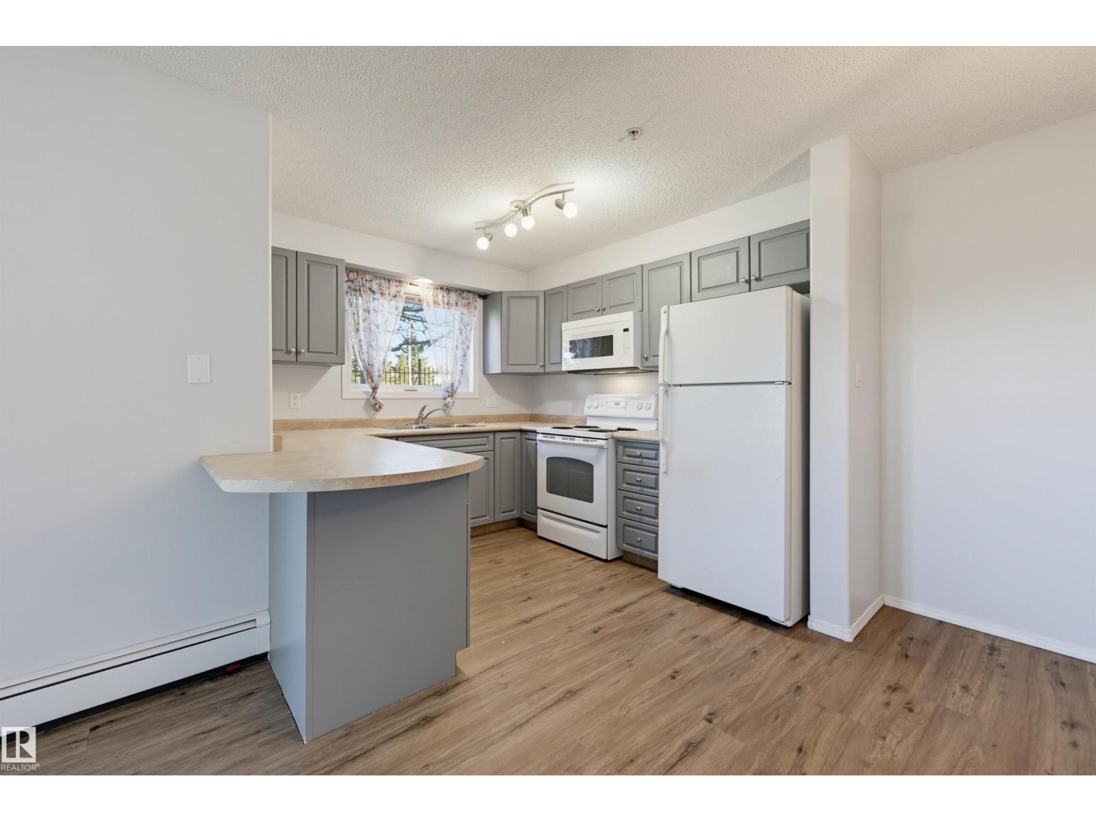 #107 13635 34 ST NW
