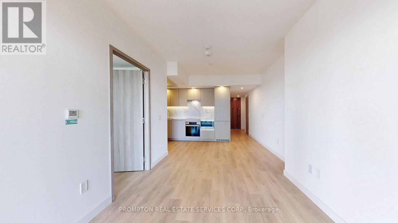 2207 - 1 Concord Cityplace Way, Toronto, Ontario  M5V 0X3 - Photo 17 - C13852794