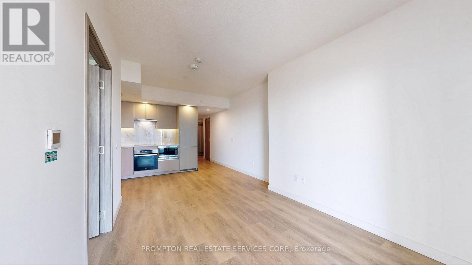 2207 - 1 Concord Cityplace Way, Toronto, Ontario  M5V 0X3 - Photo 18 - C13852794