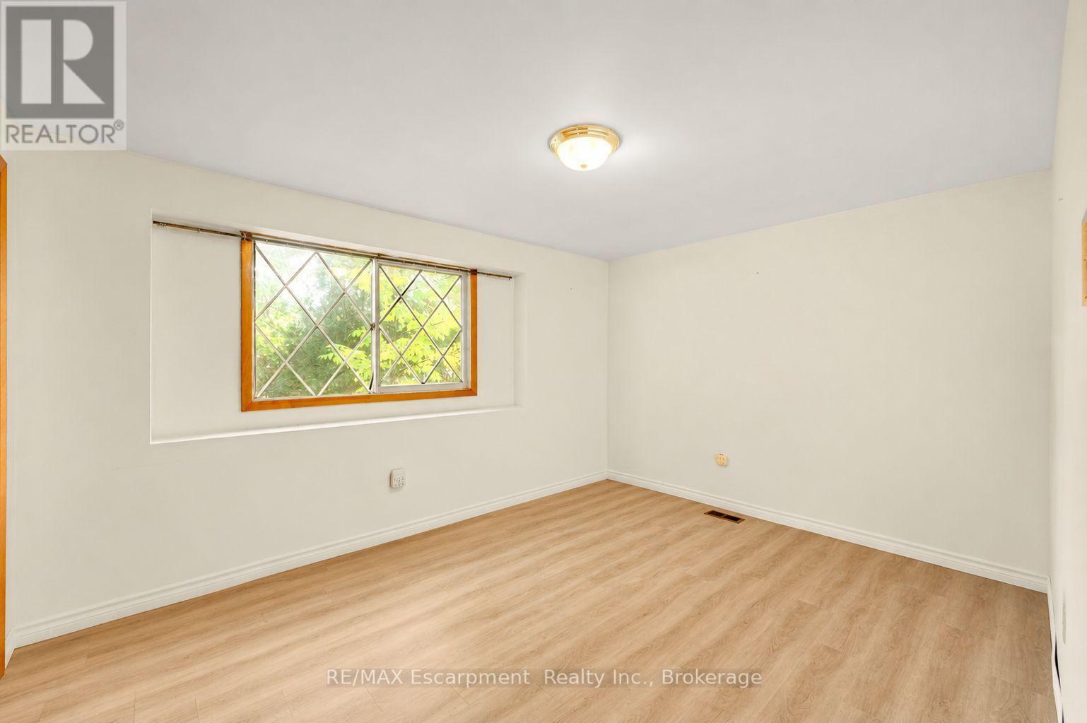 326 Walkers Line, Burlington, Ontario  L7N 2C7 - Photo 10 - W13852776