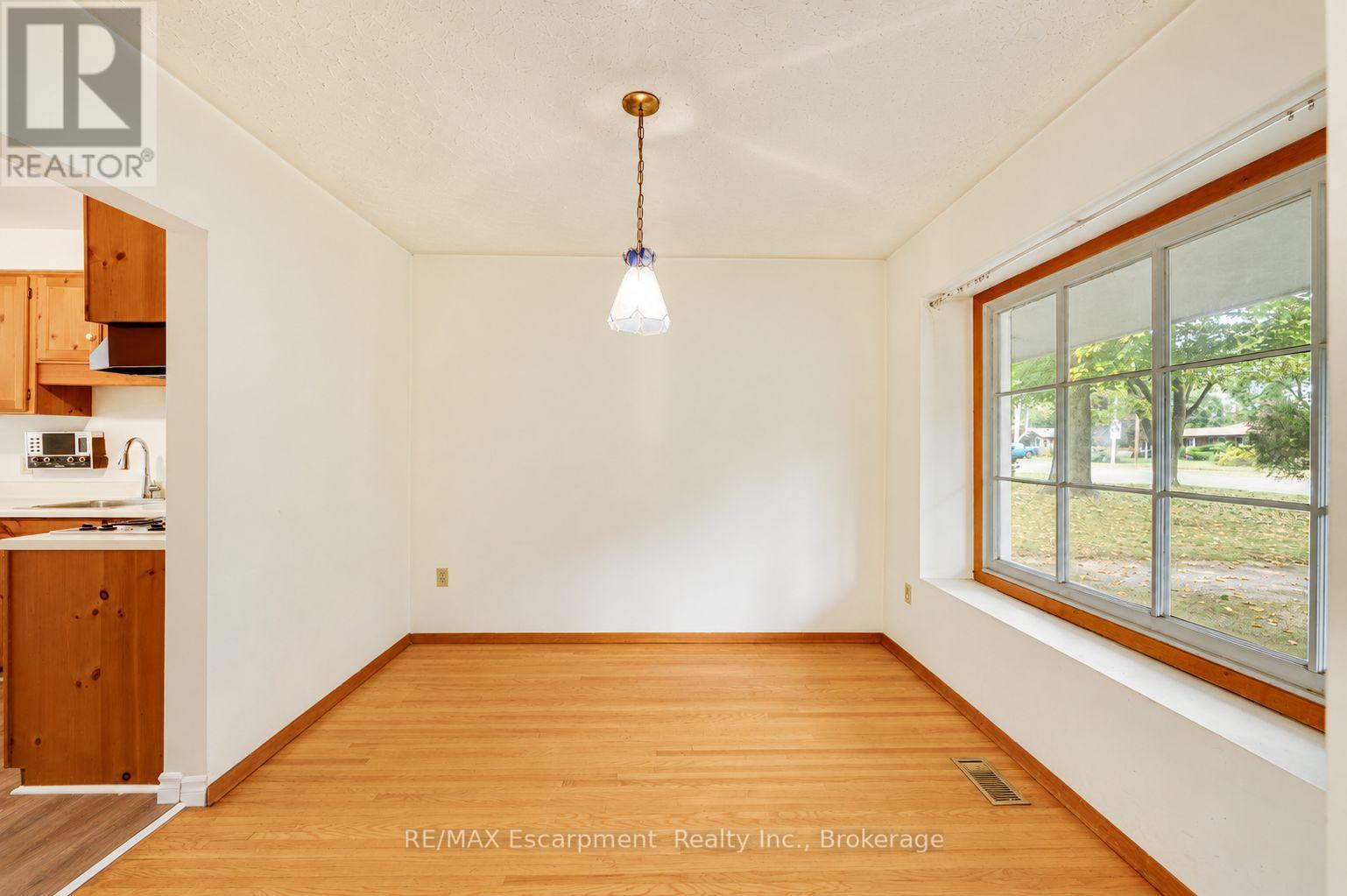 326 Walkers Line, Burlington, Ontario  L7N 2C7 - Photo 7 - W13852776
