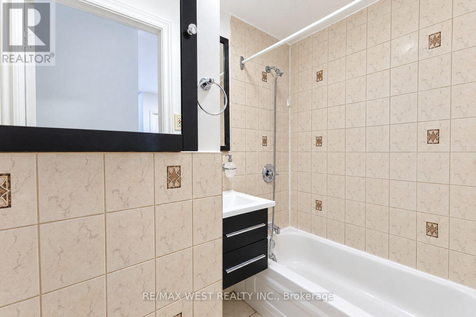 Main - 203 Islington Avenue, Toronto, Ontario  M8V 3B8 - Photo 21 - W13852770