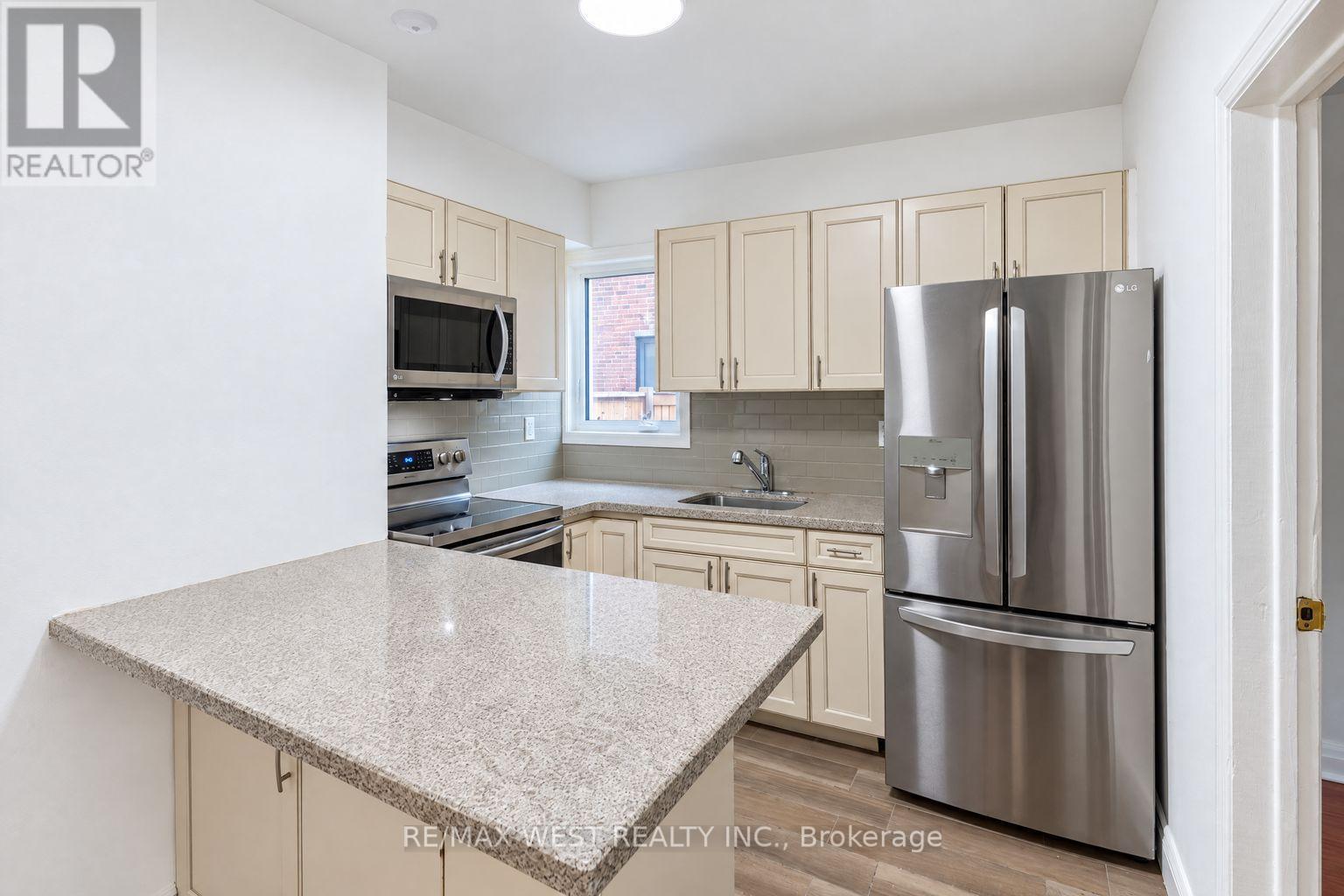 Main - 203 Islington Avenue, Toronto, Ontario  M8V 3B8 - Photo 4 - W13852770