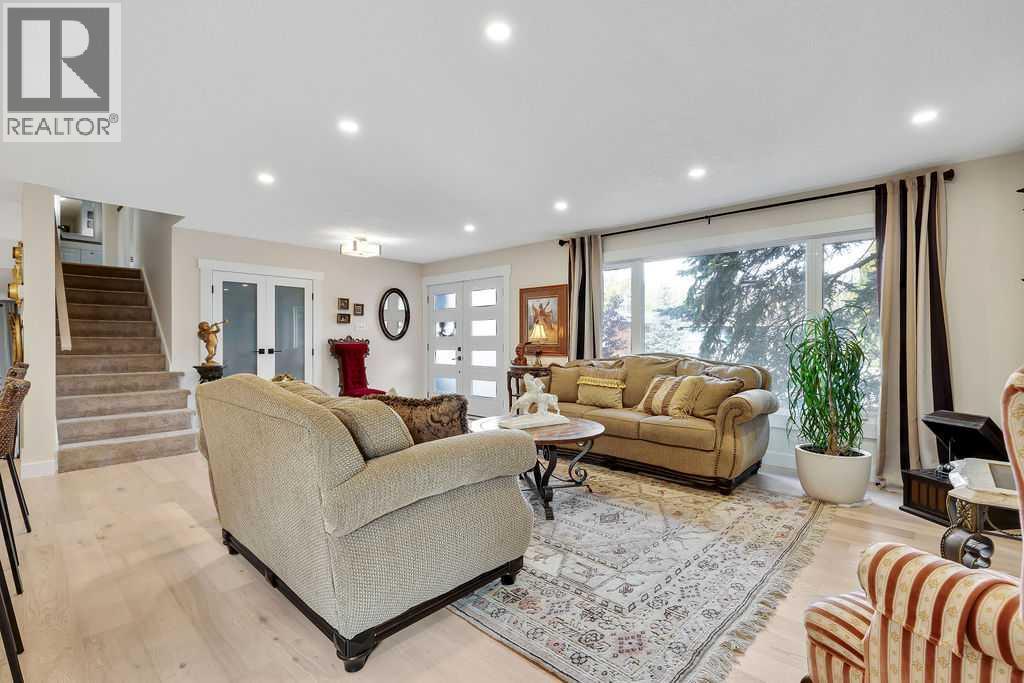 10411 Maplecreek Drive SE, Calgary, Alberta  T2J 1T9 - Photo 6 - A2348516