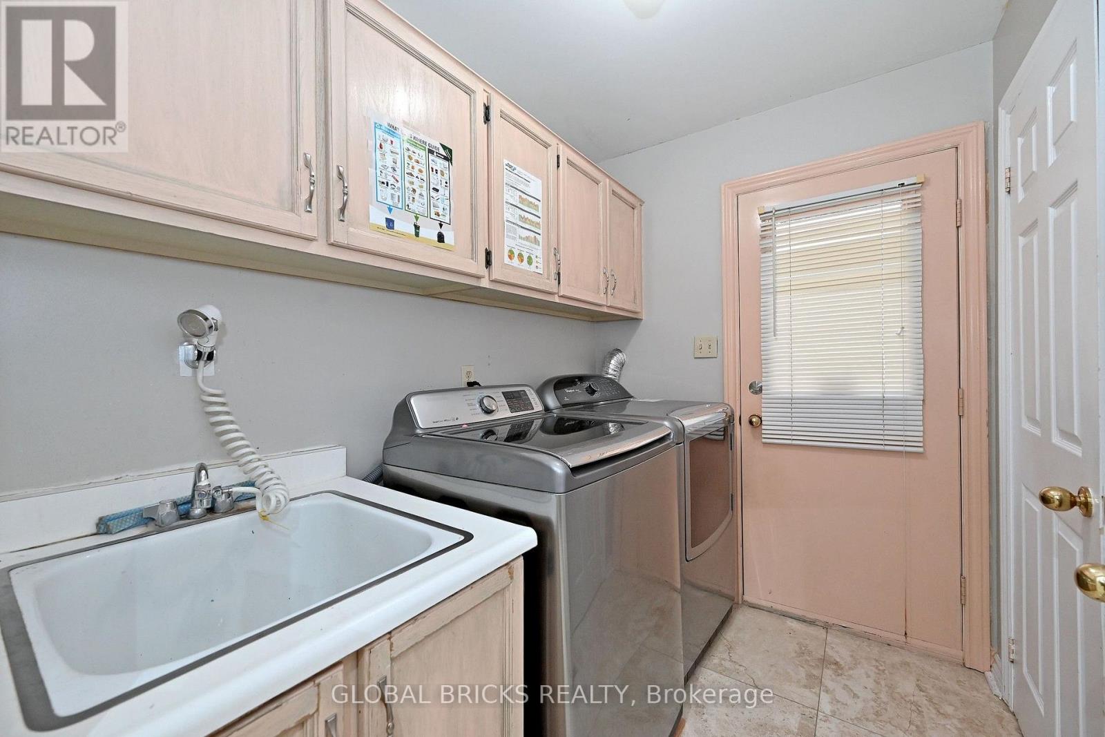 8 Elmsley Drive, Richmond Hill (Observatory), Ontario  L4C 8N1 - Photo 21 - N13845102