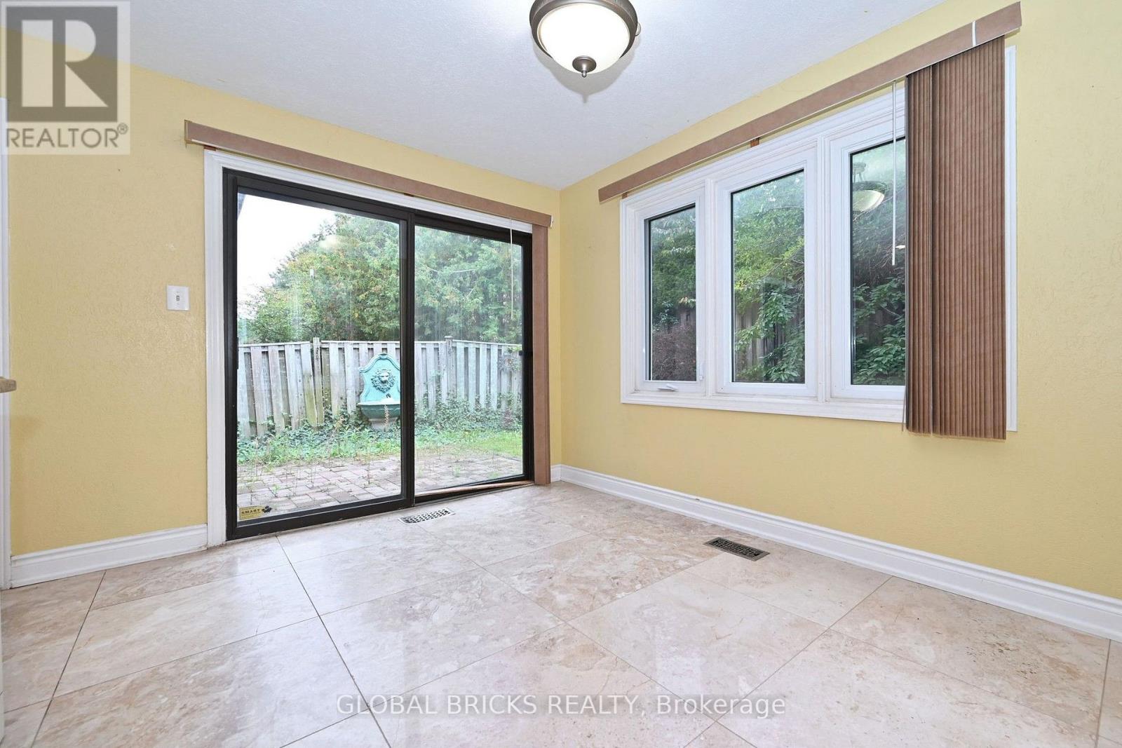 8 Elmsley Drive, Richmond Hill (Observatory), Ontario  L4C 8N1 - Photo 18 - N13845102