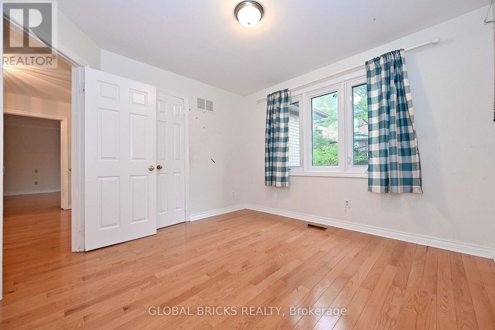 8 Elmsley Drive, Richmond Hill (Observatory), Ontario  L4C 8N1 - Photo 35 - N13845102