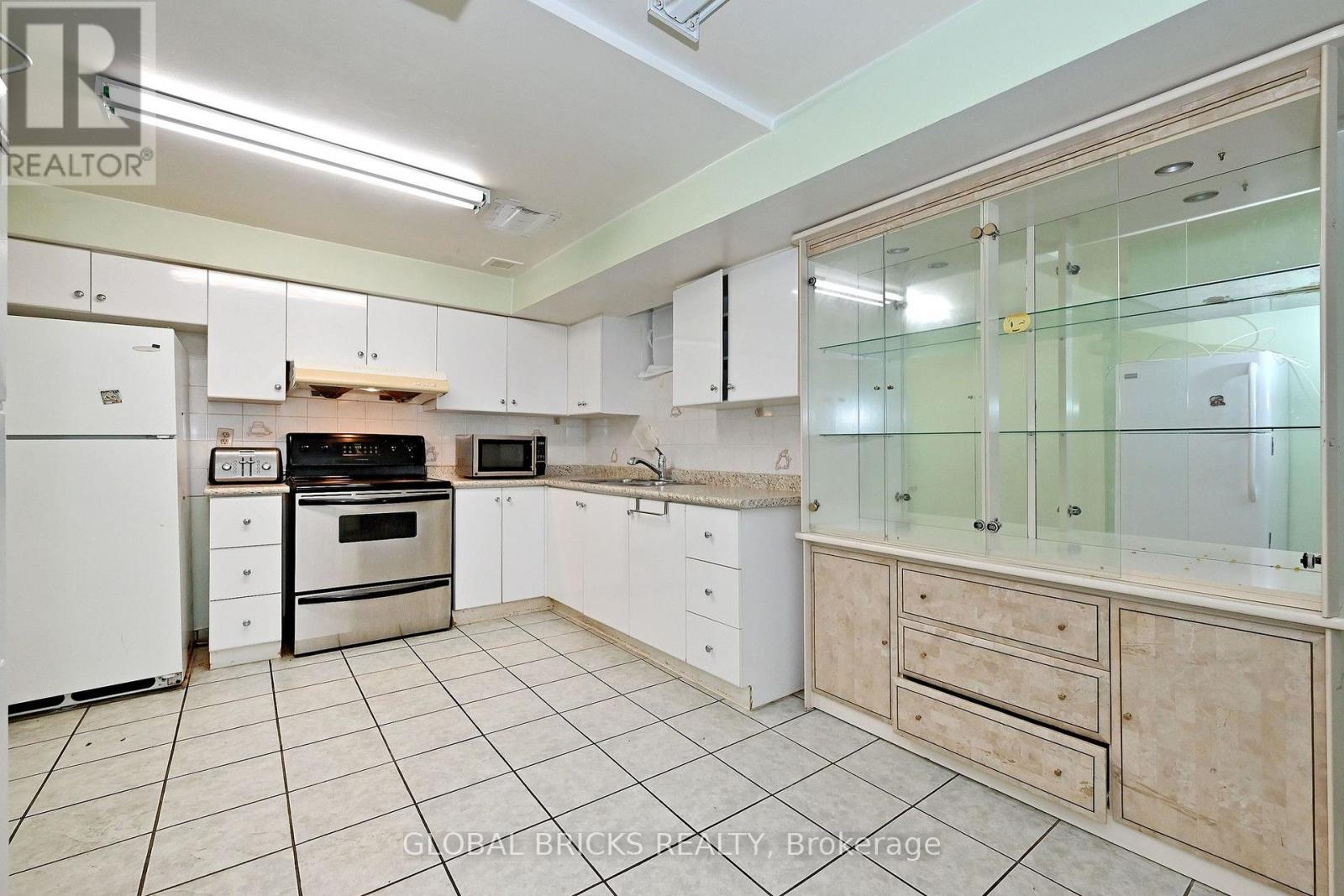 8 Elmsley Drive, Richmond Hill (Observatory), Ontario  L4C 8N1 - Photo 41 - N13845102