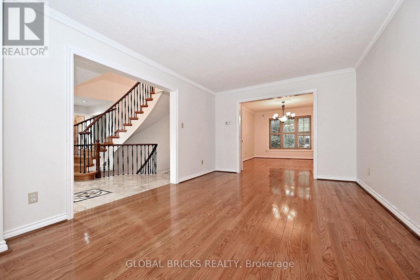 8 Elmsley Drive, Richmond Hill (Observatory), Ontario  L4C 8N1 - Photo 9 - N13845102