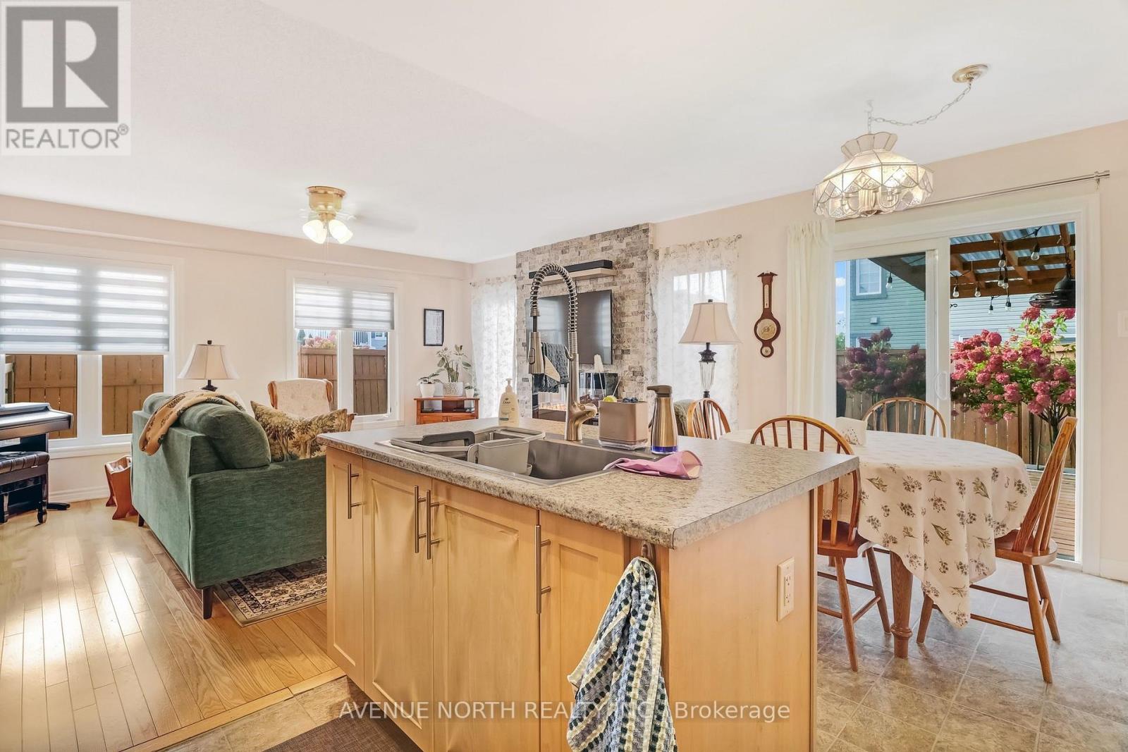 400 Meadowhawk Crescent, Ottawa, Ontario  K2J 5W7 - Photo 10 - X13852804