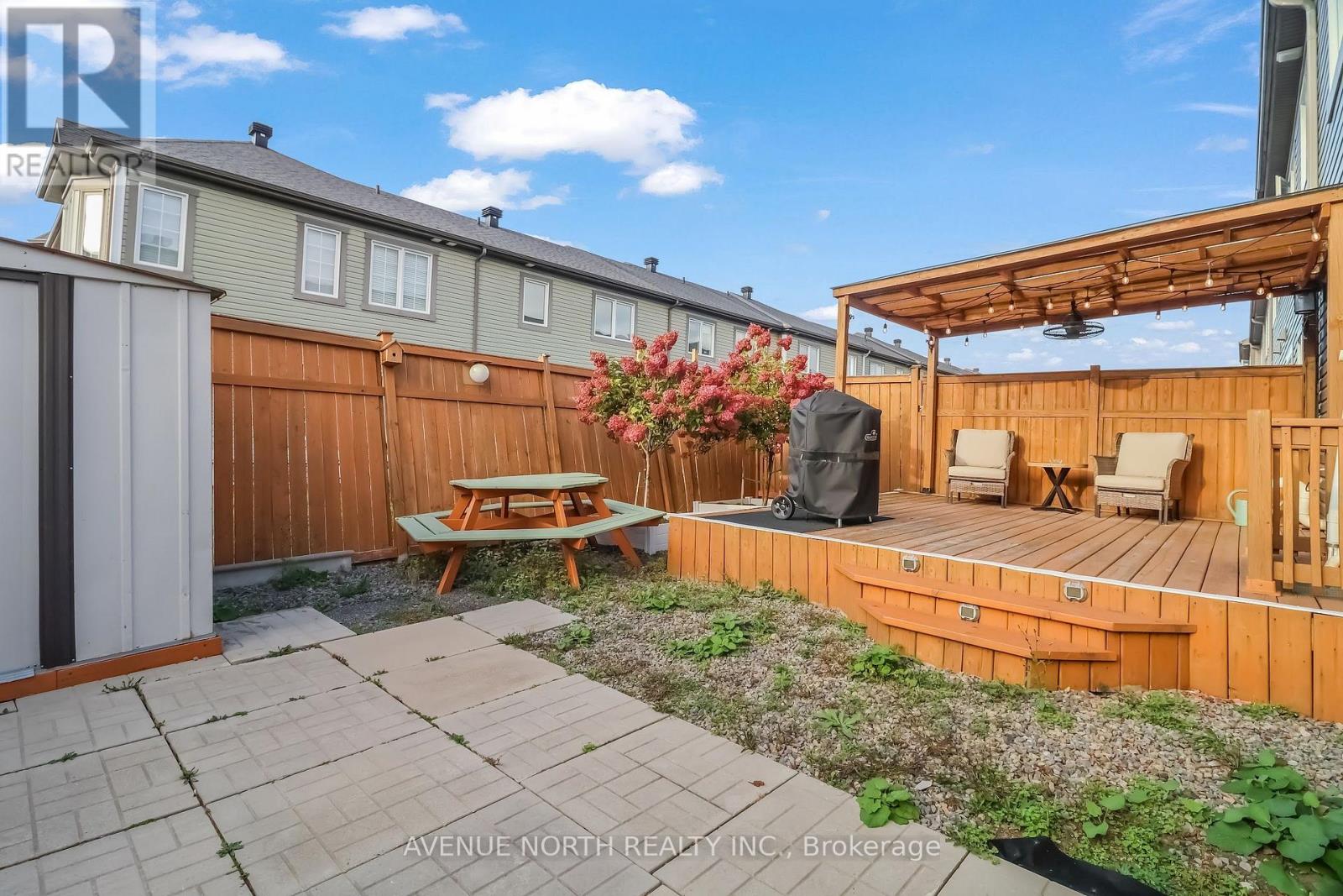 400 MEADOWHAWK CRESCENT