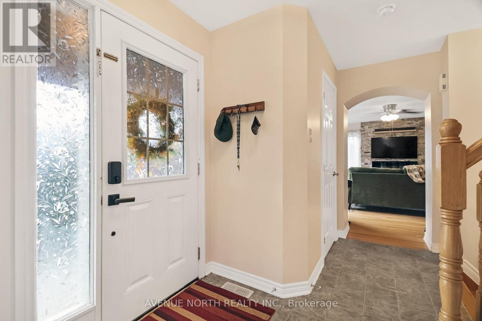 400 Meadowhawk Crescent, Ottawa, Ontario  K2J 5W7 - Photo 4 - X13852804