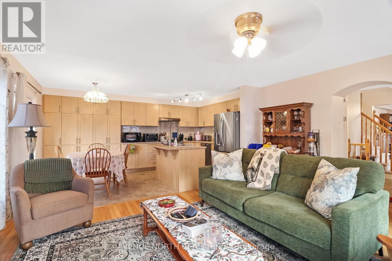 400 Meadowhawk Crescent, Ottawa, Ontario  K2J 5W7 - Photo 8 - X13852804