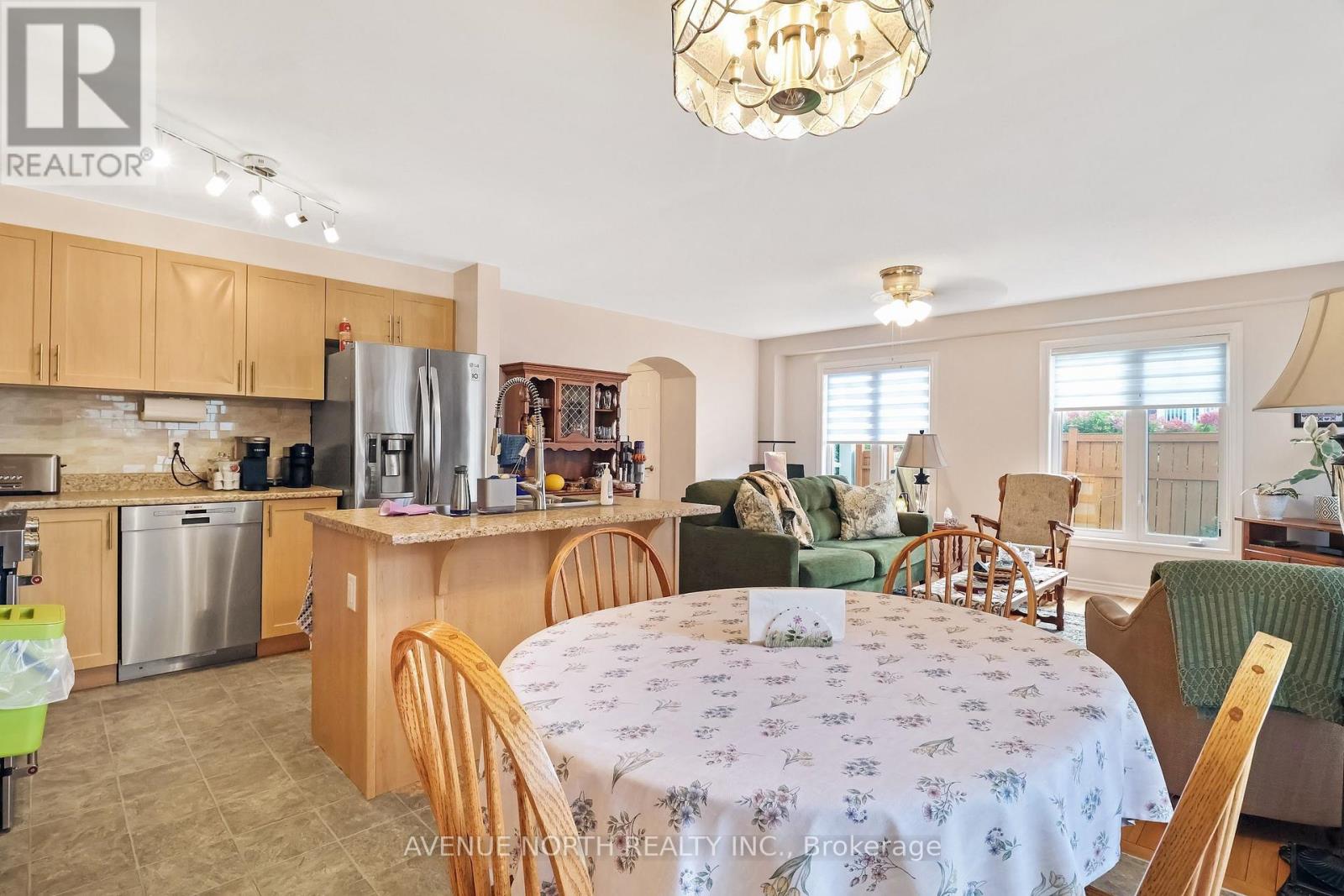 400 Meadowhawk Crescent, Ottawa, Ontario  K2J 5W7 - Photo 9 - X13852804