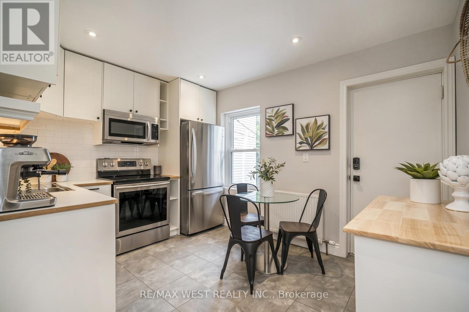 316 Monarch Park Avenue, Toronto, Ontario  M4J 4T1 - Photo 11 - E13852086