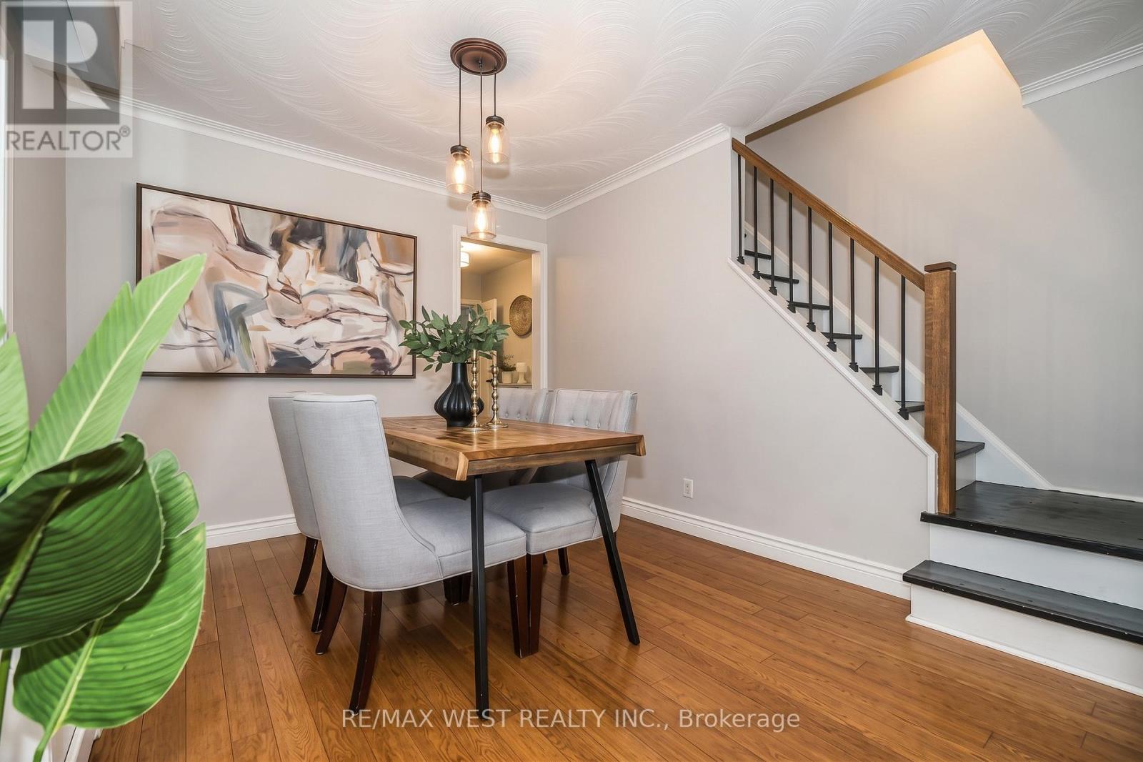 316 Monarch Park Avenue, Toronto, Ontario  M4J 4T1 - Photo 10 - E13852086