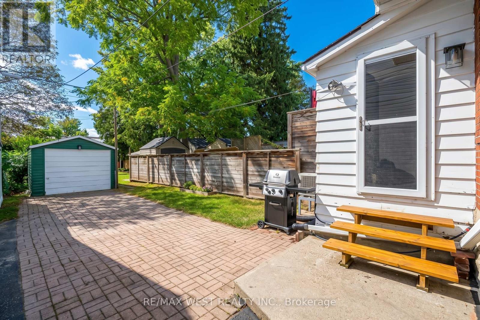 316 Monarch Park Avenue, Toronto, Ontario  M4J 4T1 - Photo 24 - E13852086