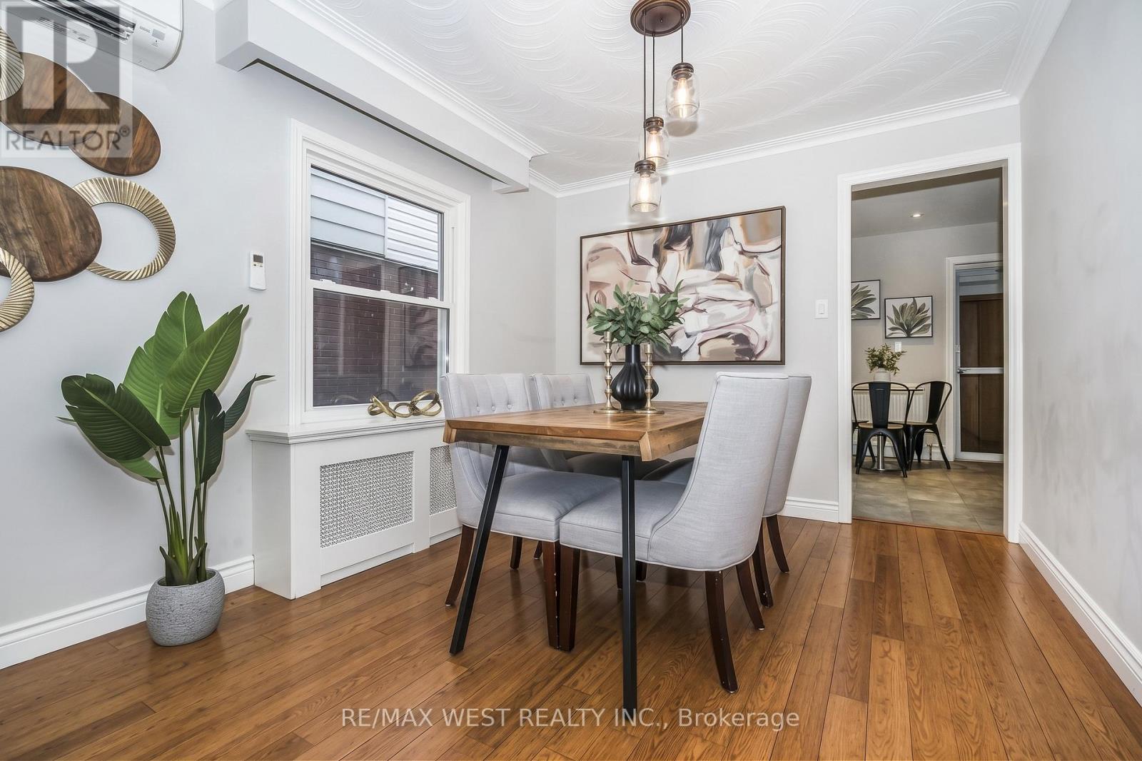 316 Monarch Park Avenue, Toronto, Ontario  M4J 4T1 - Photo 9 - E13852086