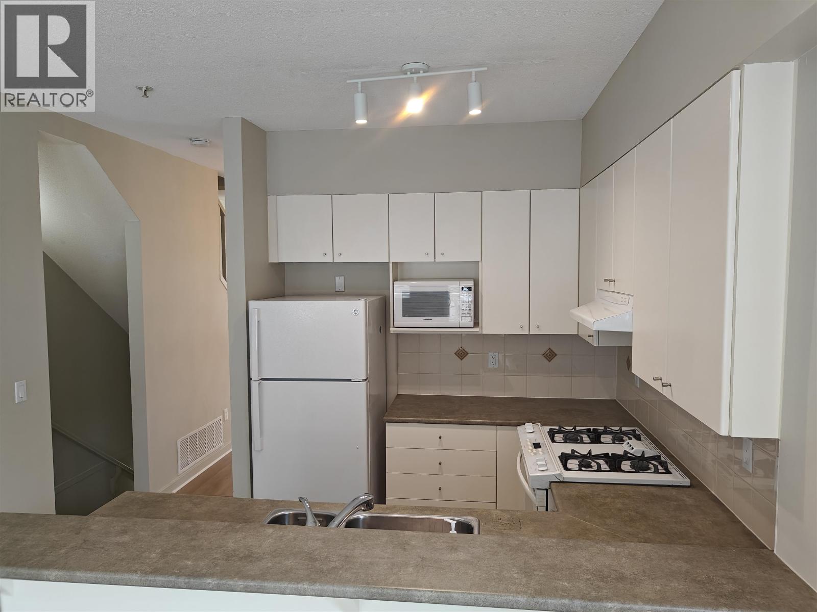3265 Clermont Mews, Vancouver, British Columbia  V5S 4X3 - Photo 15 - R3151730