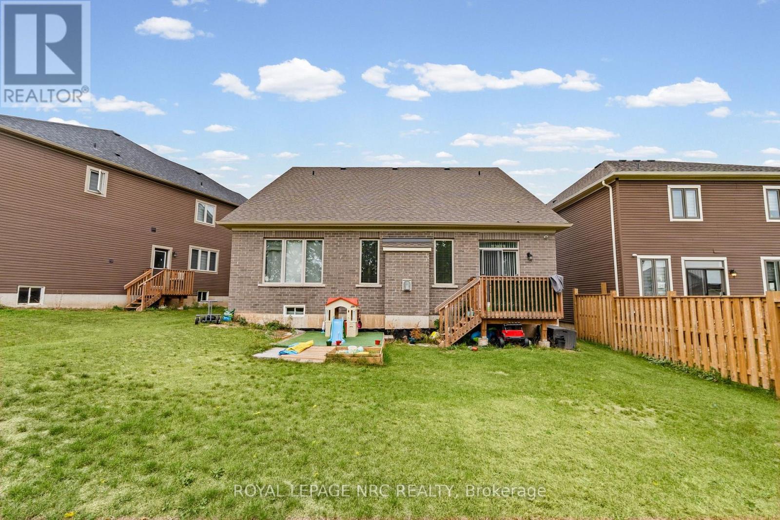 10 Oriole Crescent, Port Colborne (Main Street), Ontario  L3K 6E2 - Photo 6 - X13852834