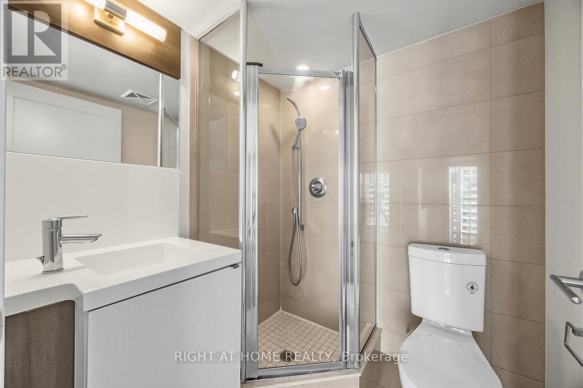 1204 - 300 Front Street W, Toronto (Waterfront Communities), Ontario  M5V 0E9 - Photo 18 - C13852826