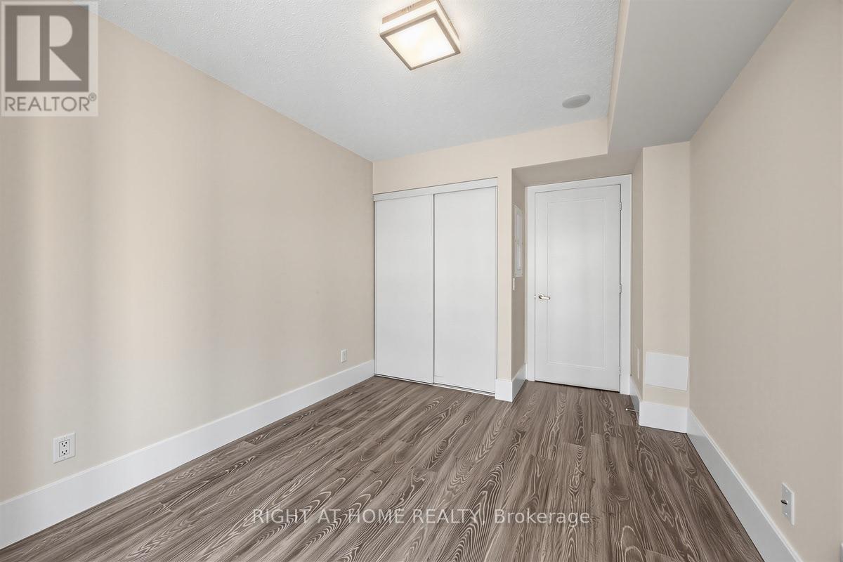 1204 - 300 Front Street W, Toronto (Waterfront Communities), Ontario  M5V 0E9 - Photo 21 - C13852826