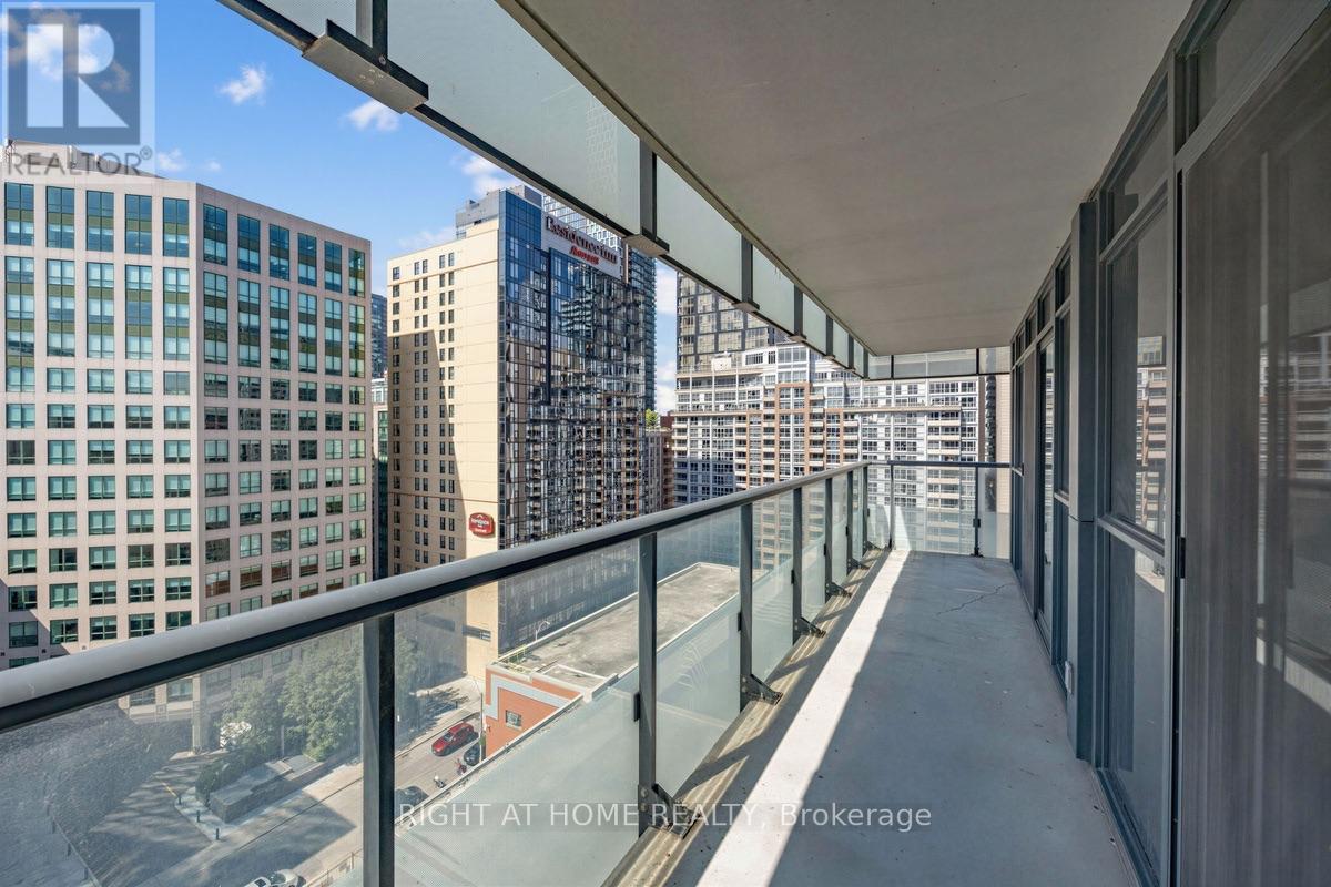 1204 - 300 Front Street W, Toronto (Waterfront Communities), Ontario  M5V 0E9 - Photo 23 - C13852826