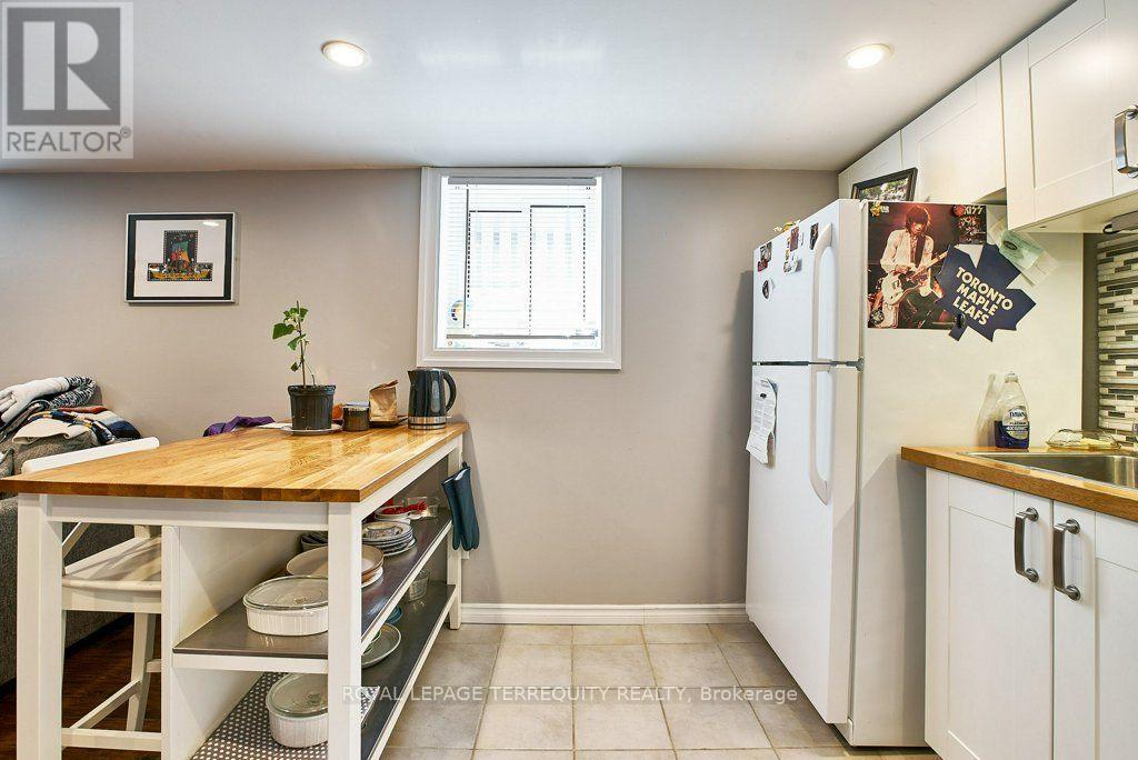 Lower - 304 Palmerston Avenue, Whitby, Ontario  L1N 3E9 - Photo 7 - E13852828