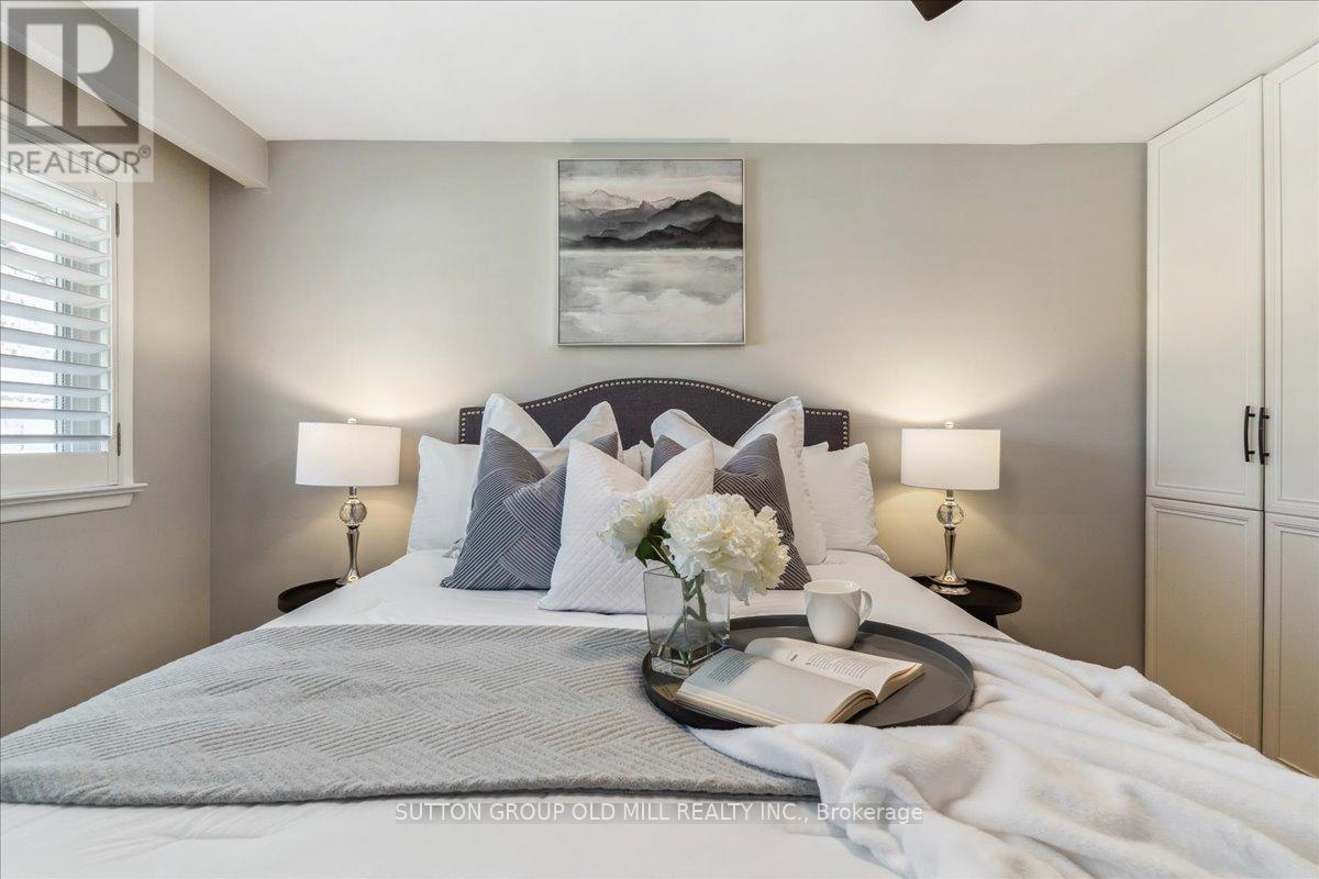 2a Elton Crescent, Toronto, Ontario  M8W 2X8 - Photo 10 - W13852844