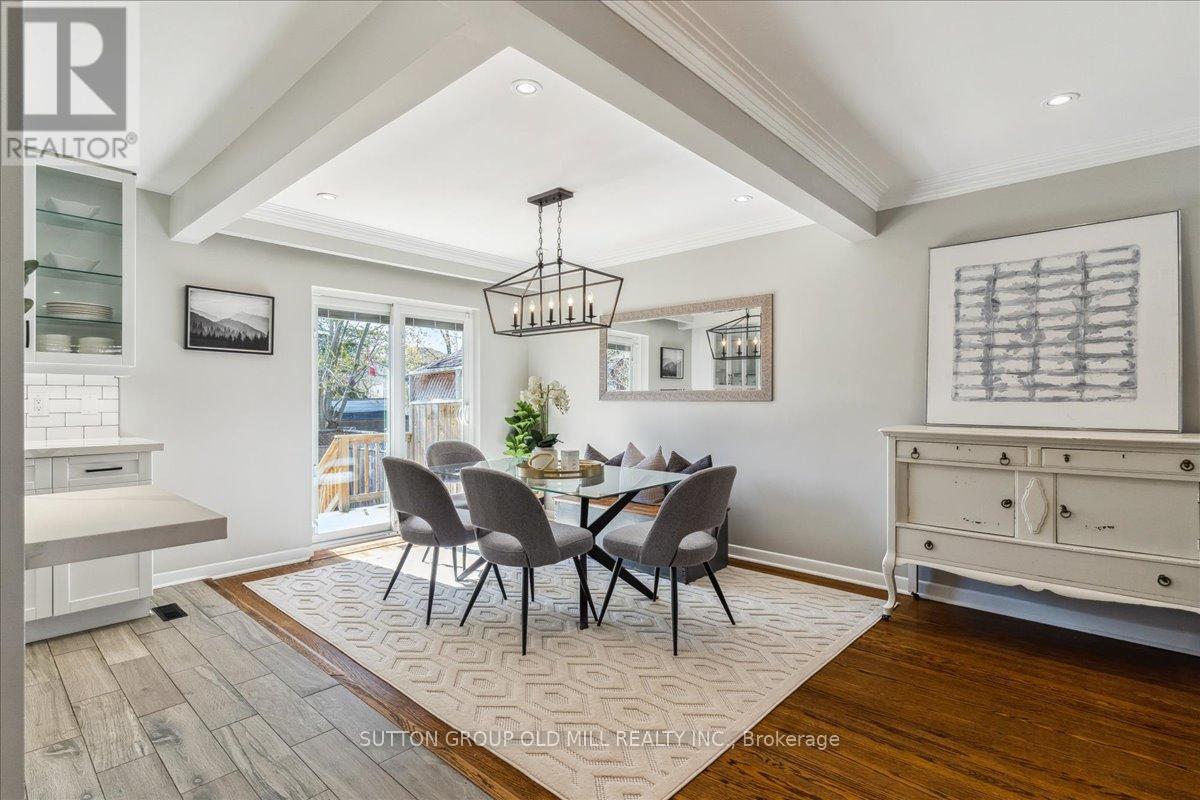 2a Elton Crescent, Toronto, Ontario  M8W 2X8 - Photo 5 - W13852844
