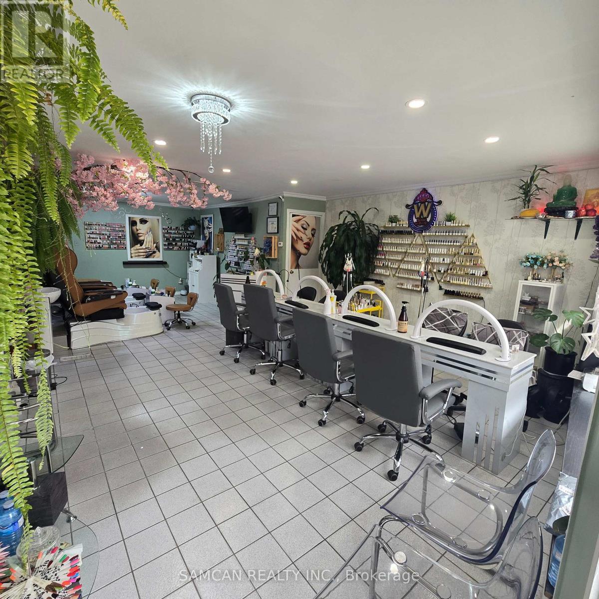 336 Weston Road, Toronto, Ontario  M6N 3P8 - Photo 2 - W13852848