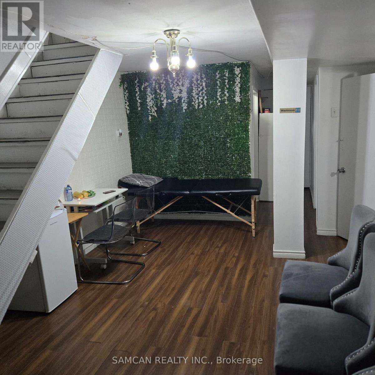 336 Weston Road, Toronto, Ontario  M6N 3P8 - Photo 6 - W13852848